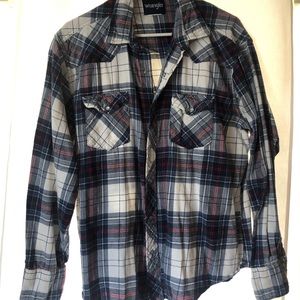 Wrangler Flannel Long Sleeve shirt